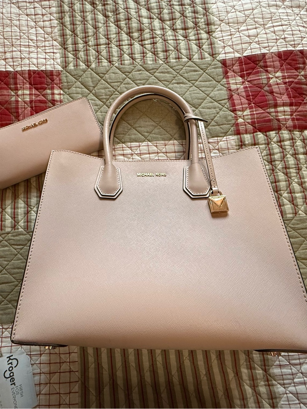 Michael Kors Mercer Large Saffiano Leather Tote & Zip-Around Wallet - Picture 3 of 15